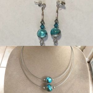2 piece set Dangle earrings and necklace